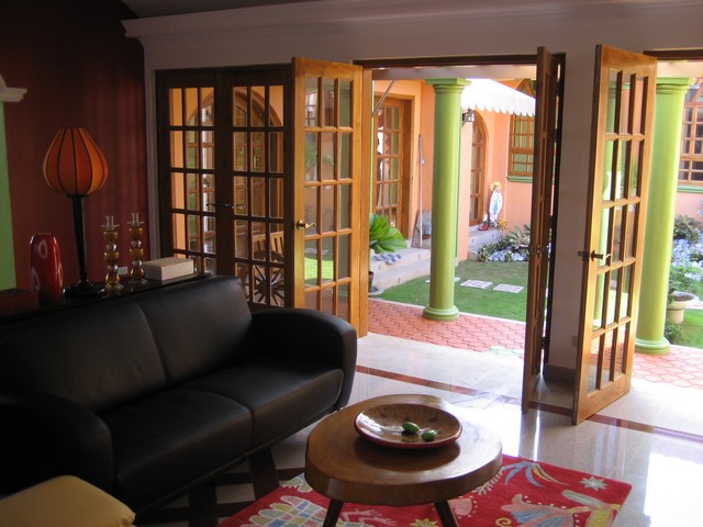 Living room to courtyard view