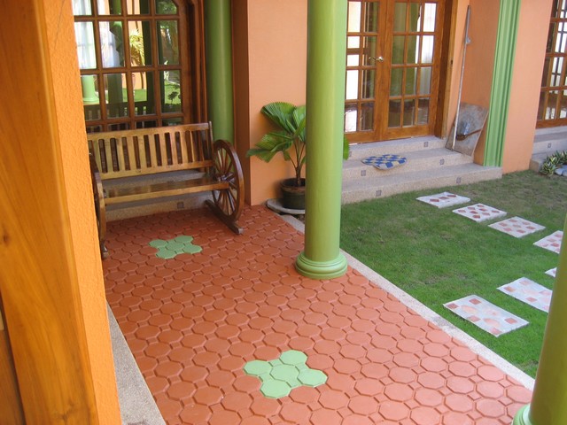 Courtyard paving detail